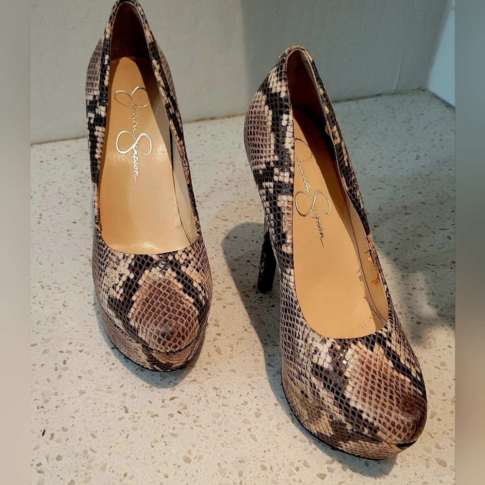 Jessica Simpson Snakeskin Heels — Tan & Black Platform / Pump (5 1/2") -  Size 8 - Picture 3 of 9